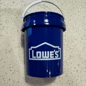 Lowe's Mini Plastic Blue Bucket
